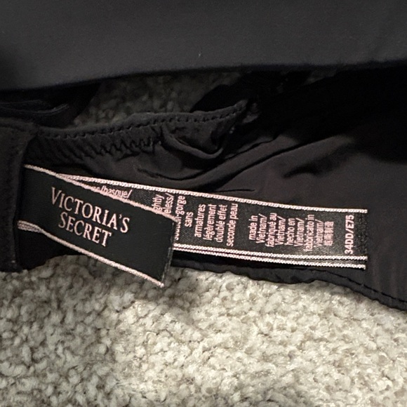 Victoria's Secret 34DD lightly lined wireless tshirt bra black - Picture 2 of 7